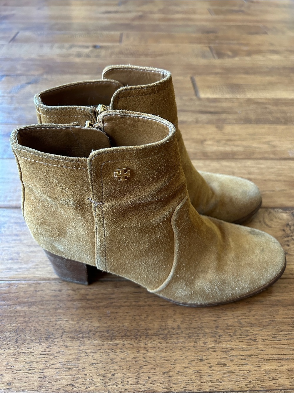 Tory Burch Suede Leather Ankle Boots Booties Camel Tan Size 7.5